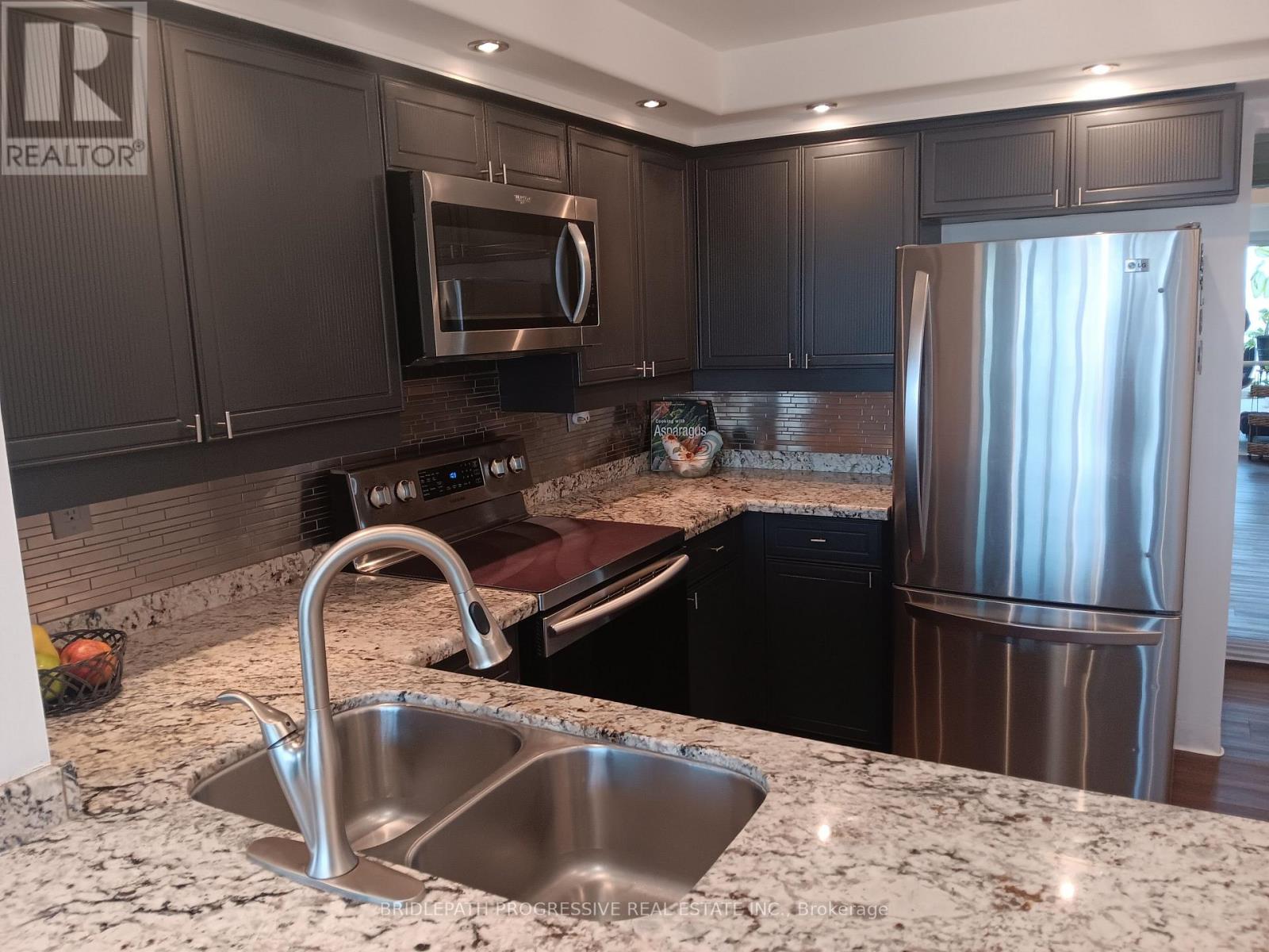 1505 - 7300 YONGE STREET, Vaughan (Crestwood-Springfarm-Yorkhill), Ontario, L4J7Y5 — Photo 8