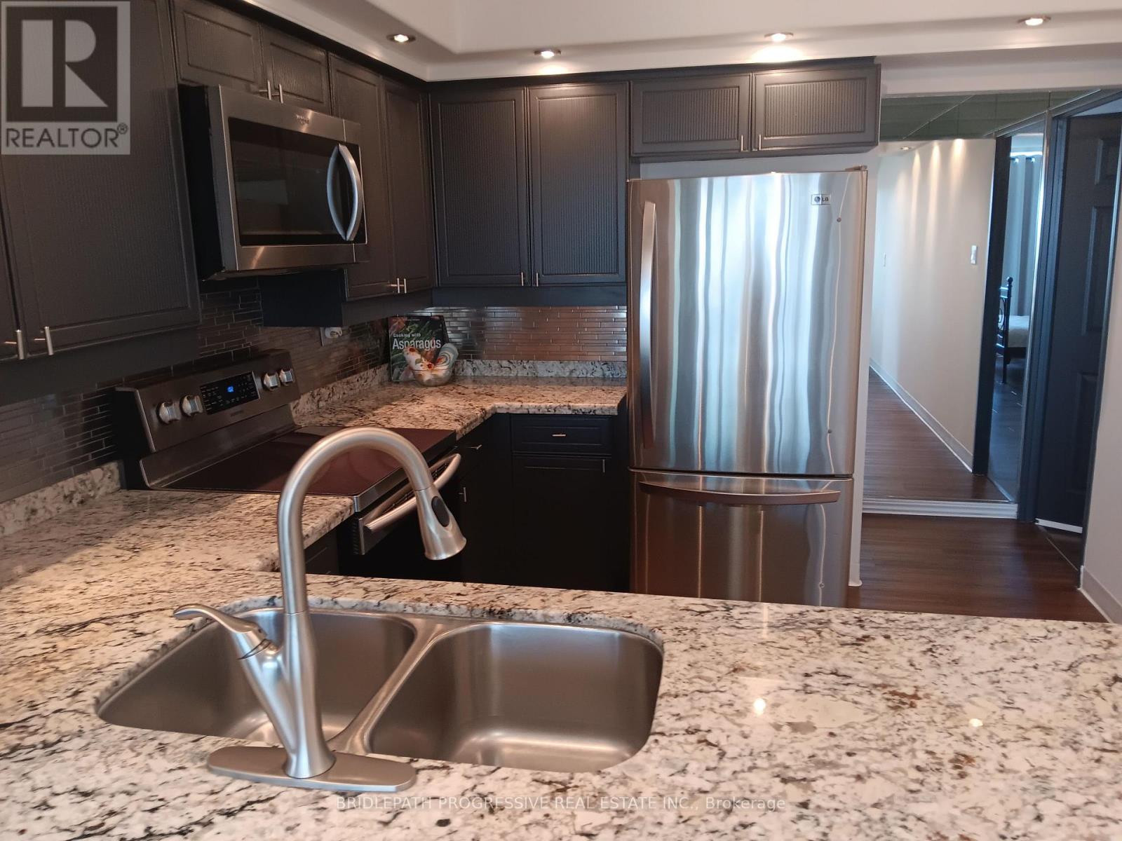 1505 - 7300 YONGE STREET, Vaughan (Crestwood-Springfarm-Yorkhill), Ontario, L4J7Y5 — Photo 9