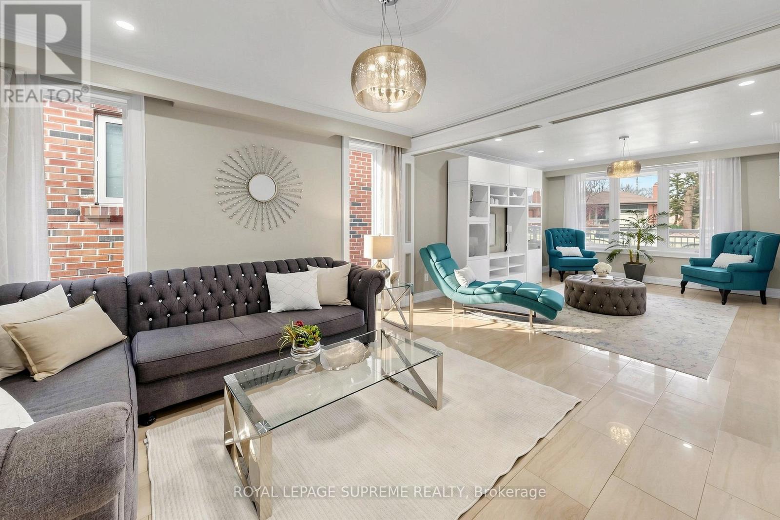 46 CHISWICK AVENUE, Toronto (Brookhaven-Amesbury), Ontario, M6M4T9 — Photo 5