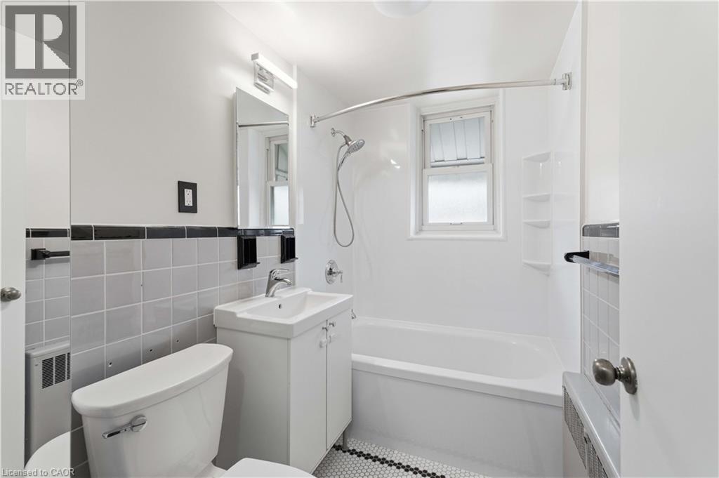 231 MACNAB Street S Unit# 23, Hamilton, Ontario, L8P3C9 — Photo 14