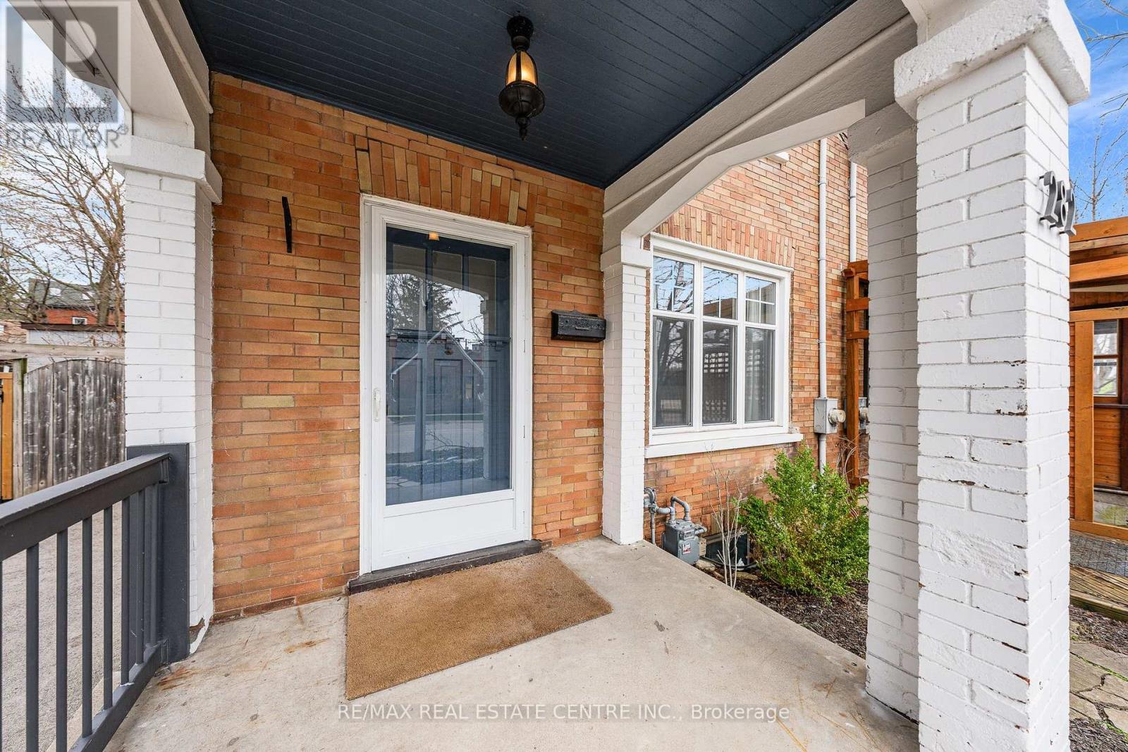 282 PARK STREET, Kitchener, Ontario, N2G1N1 — Photo 2