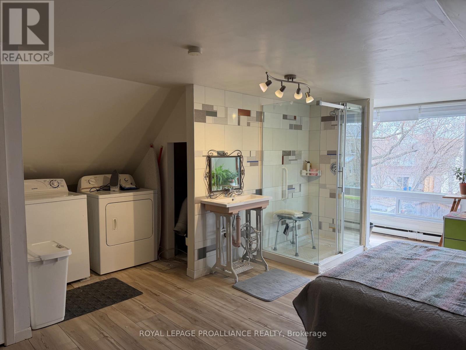 125 JAMES STREET W, Brockville, Ontario, K6V4A3 — Photo 18