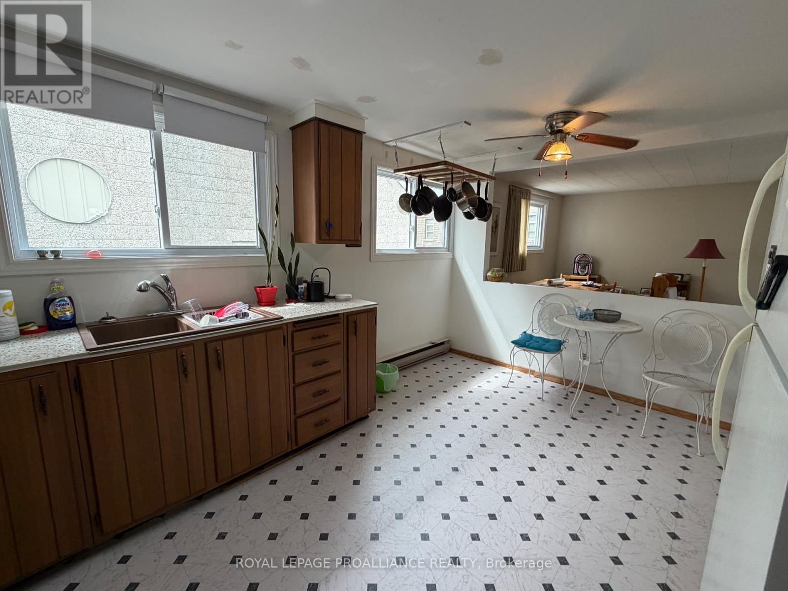 125 JAMES STREET W, Brockville, Ontario, K6V4A3 — Photo 24