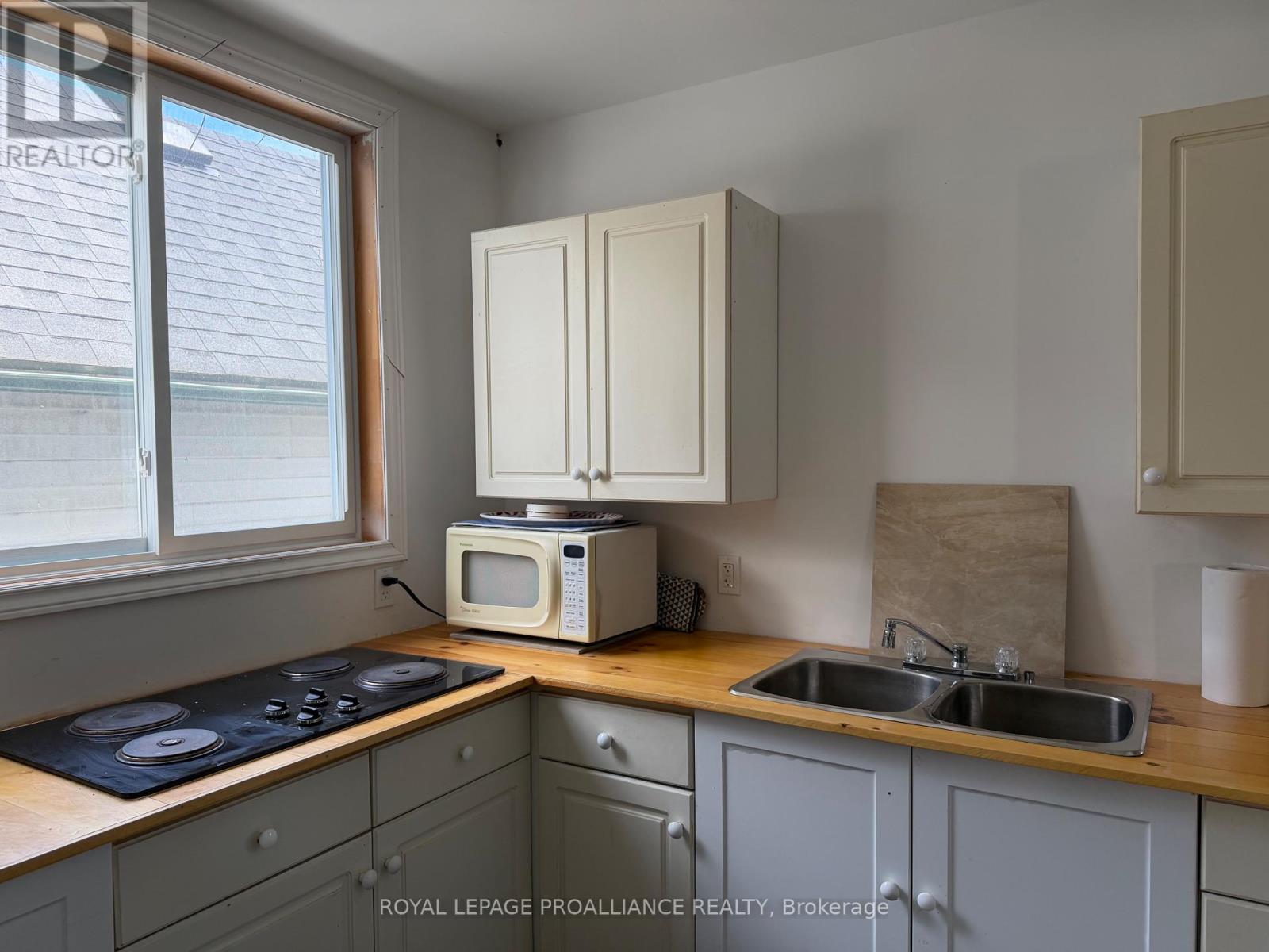 125 JAMES STREET W, Brockville, Ontario, K6V4A3 — Photo 7