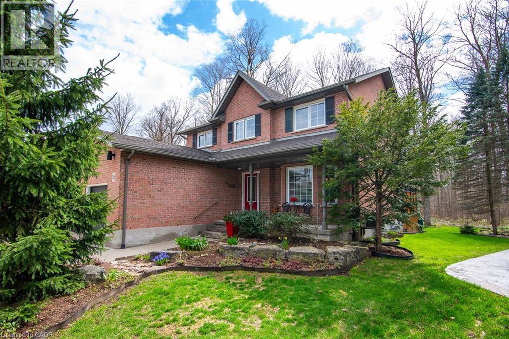 128 EBY Crescent, New Hamburg, Ontario, N3A1Z2 — Photo 2