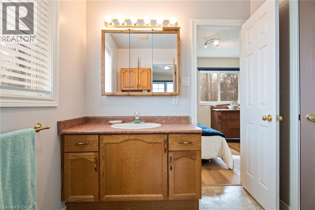 128 EBY Crescent, New Hamburg, Ontario, N3A1Z2 — Photo 24