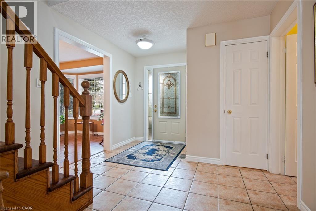 128 EBY Crescent, New Hamburg, Ontario, N3A1Z2 — Photo 5
