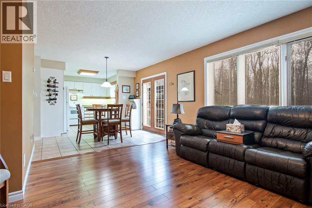 128 EBY Crescent, New Hamburg, Ontario, N3A1Z2 — Photo 8
