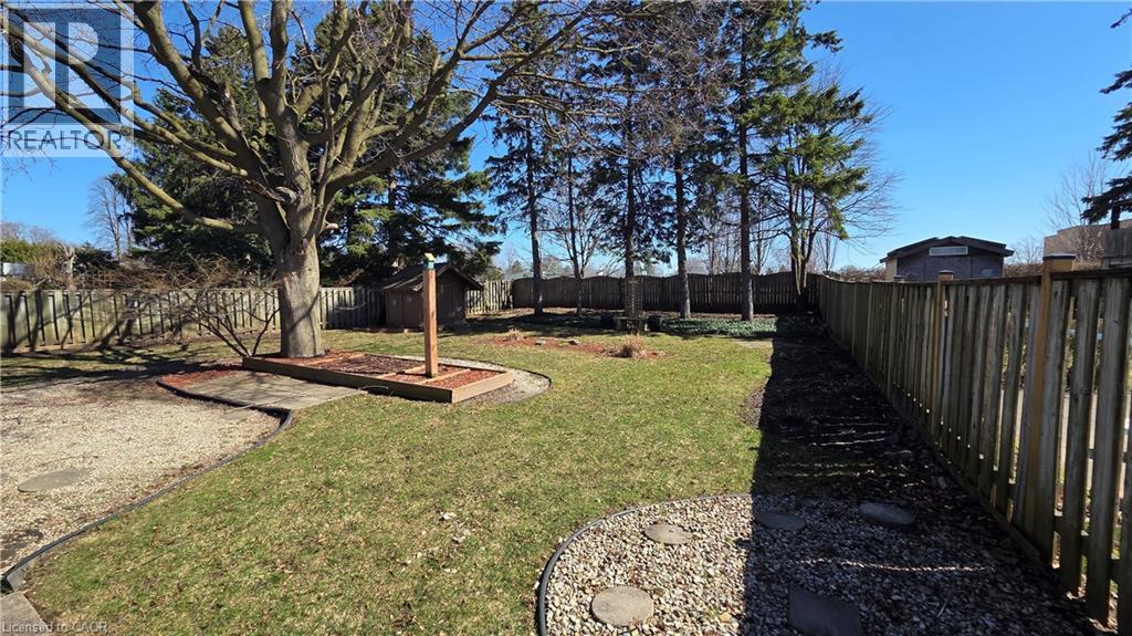 35 BRADLEY Drive, Kitchener, Ontario, N2A1K3 — Photo 16