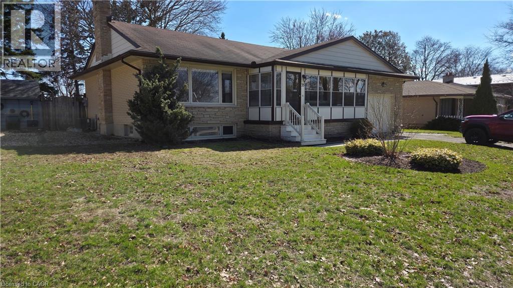 35 BRADLEY Drive, Kitchener, Ontario, N2A1K3 — Photo 2