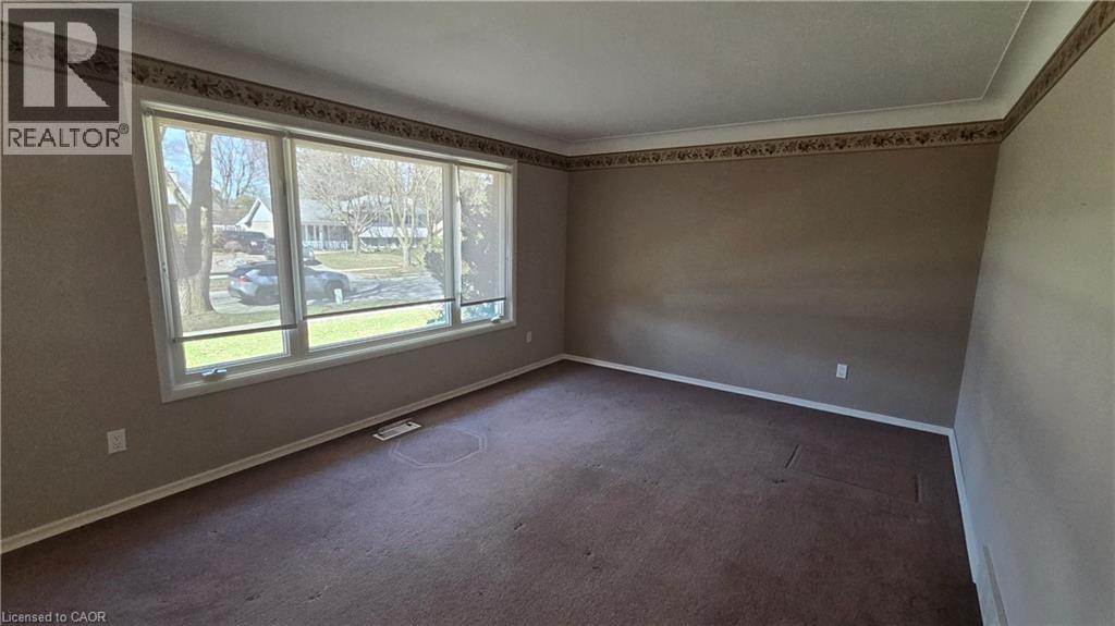 35 BRADLEY Drive, Kitchener, Ontario, N2A1K3 — Photo 6