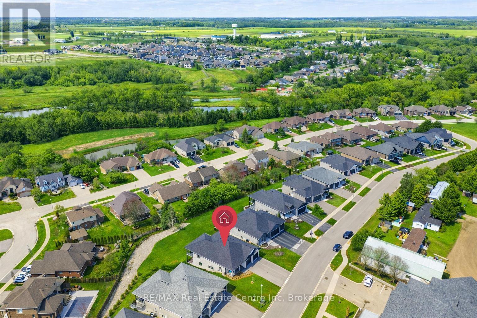 14 FAITH DRIVE, Mapleton, Ontario, N0G1P0 — Photo 2