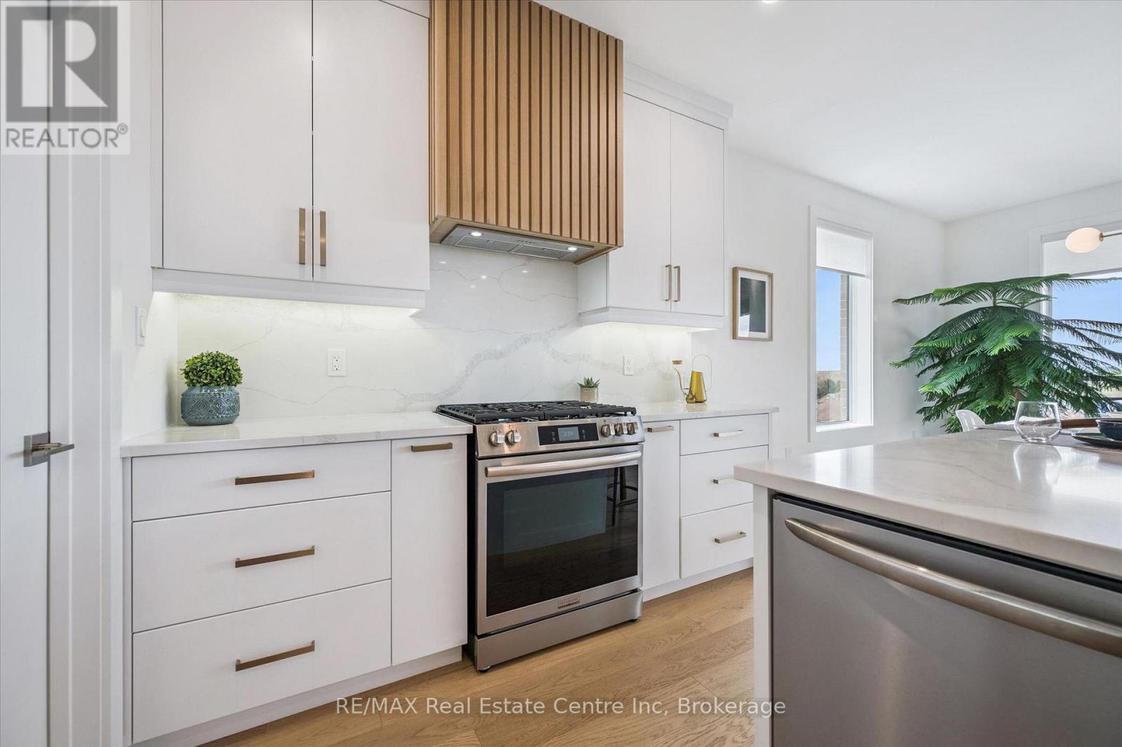 14 FAITH DRIVE, Mapleton, Ontario, N0G1P0 — Photo 6