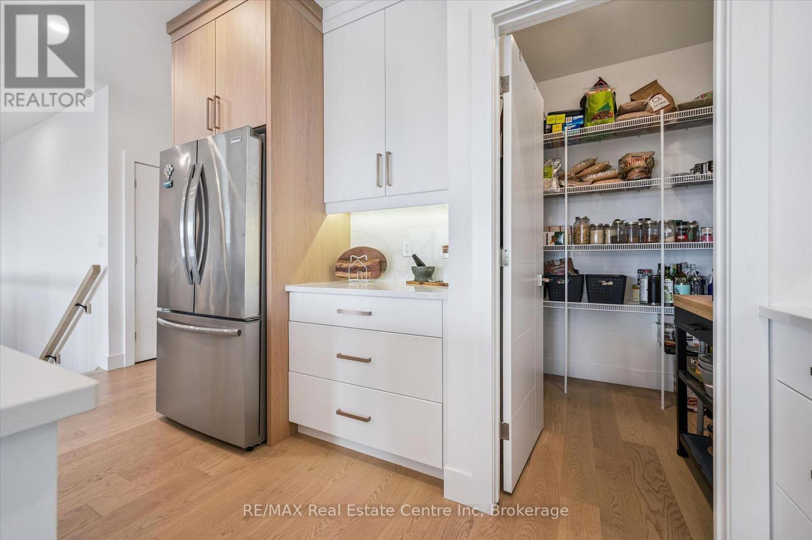 14 FAITH DRIVE, Mapleton, Ontario, N0G1P0 — Photo 7