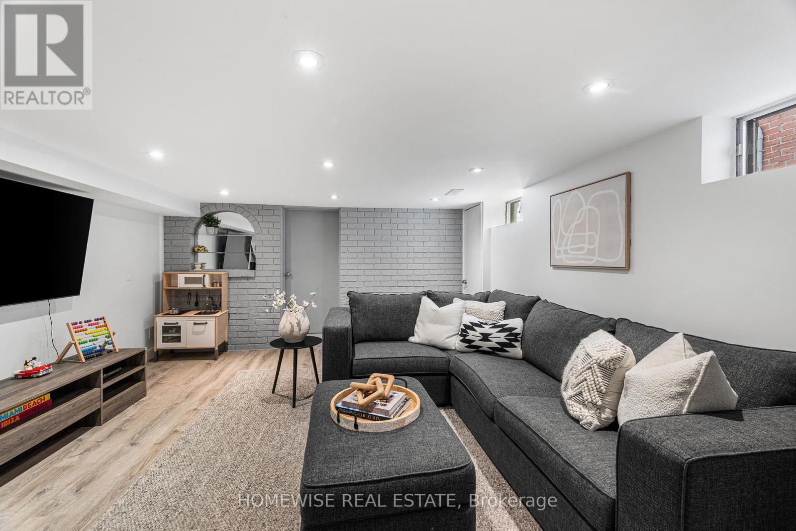 220 ROBINA AVENUE, Toronto (Oakwood Village), Ontario, M6C3Z1 — Photo 17