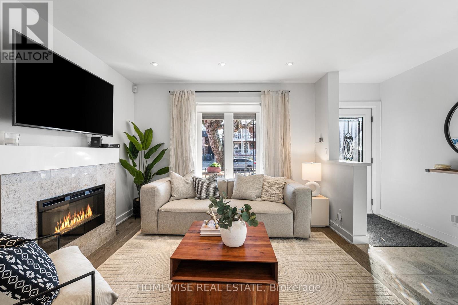 220 ROBINA AVENUE, Toronto (Oakwood Village), Ontario, M6C3Z1 — Photo 5