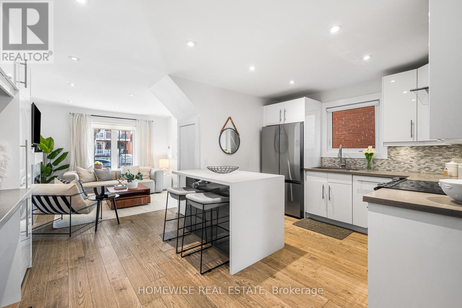 220 ROBINA AVENUE, Toronto (Oakwood Village), Ontario, M6C3Z1 — Photo 7