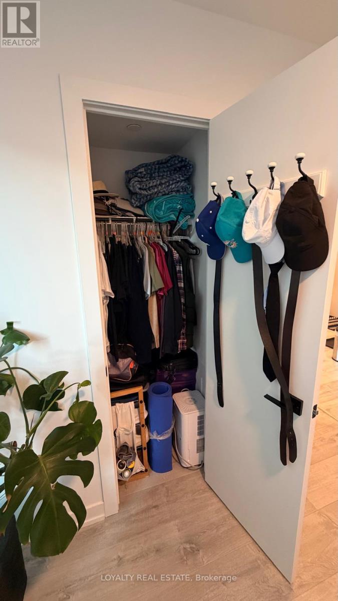 805 - 327 KING STREET W, Toronto (Waterfront Communities), Ontario, M5V1J5 — Photo 13