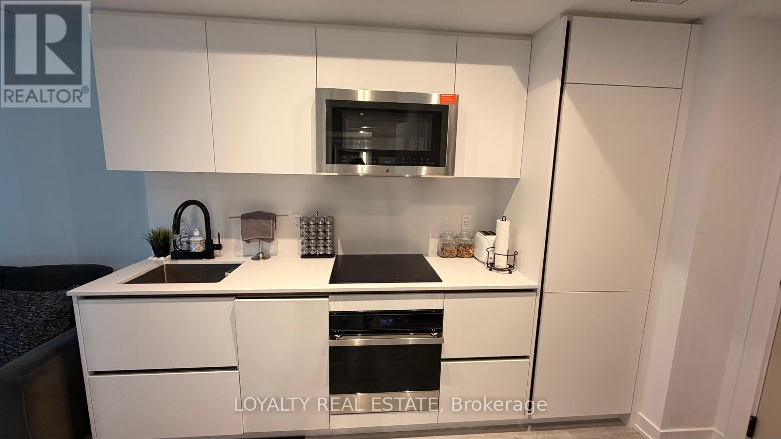 805 - 327 KING STREET W, Toronto (Waterfront Communities), Ontario, M5V1J5 — Photo 4