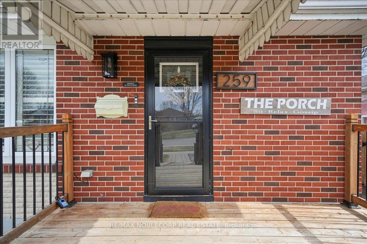 259 FAREWELL STREET, Oshawa (Donevan), Ontario, L1H6L8 — Photo 3