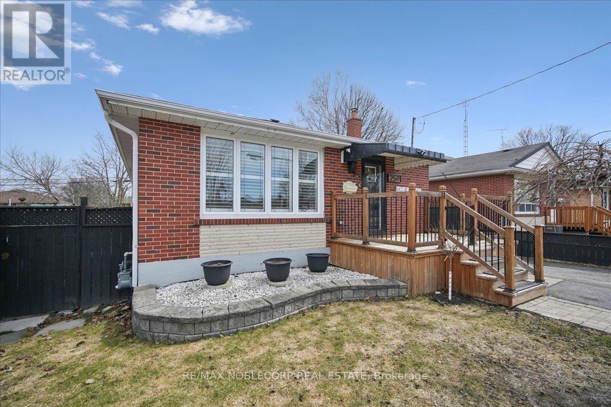 259 FAREWELL STREET, Oshawa (Donevan), Ontario, L1H6L8 — Photo 4