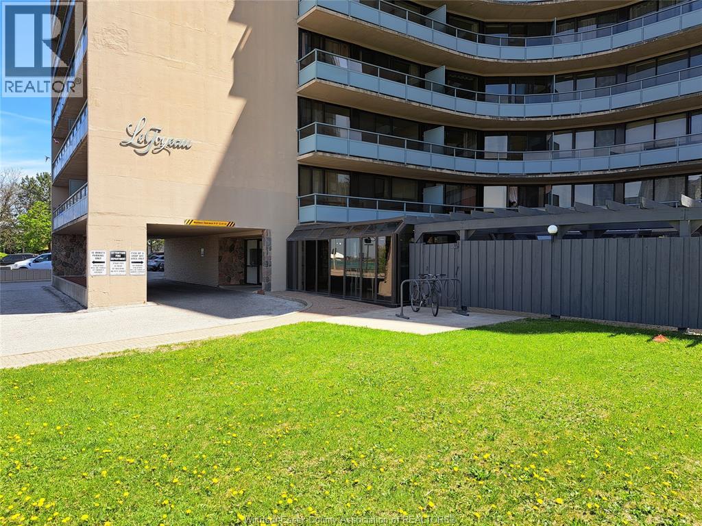 111 RIVERSIDE DRIVE East Unit# 808, Windsor, Ontario, N9A2S6 — Photo 2