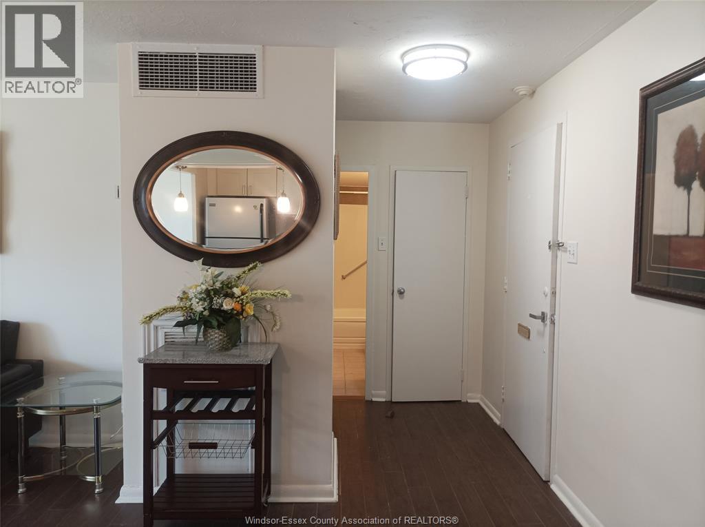 111 RIVERSIDE DRIVE East Unit# 808, Windsor, Ontario, N9A2S6 — Photo 3