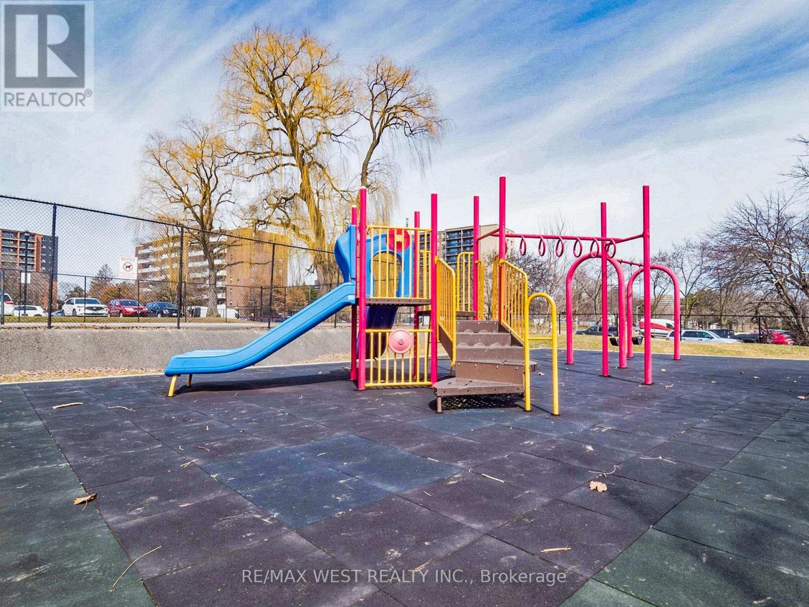 310 - 1660 BLOOR STREET, Mississauga (Applewood), Ontario, L4X1R9 — Photo 18