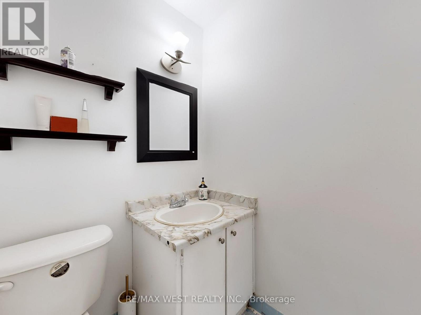 310 - 1660 BLOOR STREET, Mississauga (Applewood), Ontario, L4X1R9 — Photo 8