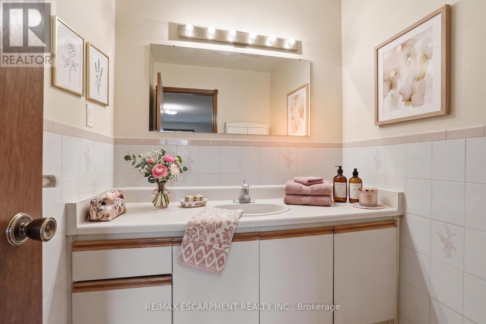 60 REXFORD DRIVE, Hamilton (Randall), Ontario, L8W2L9 — Photo 17