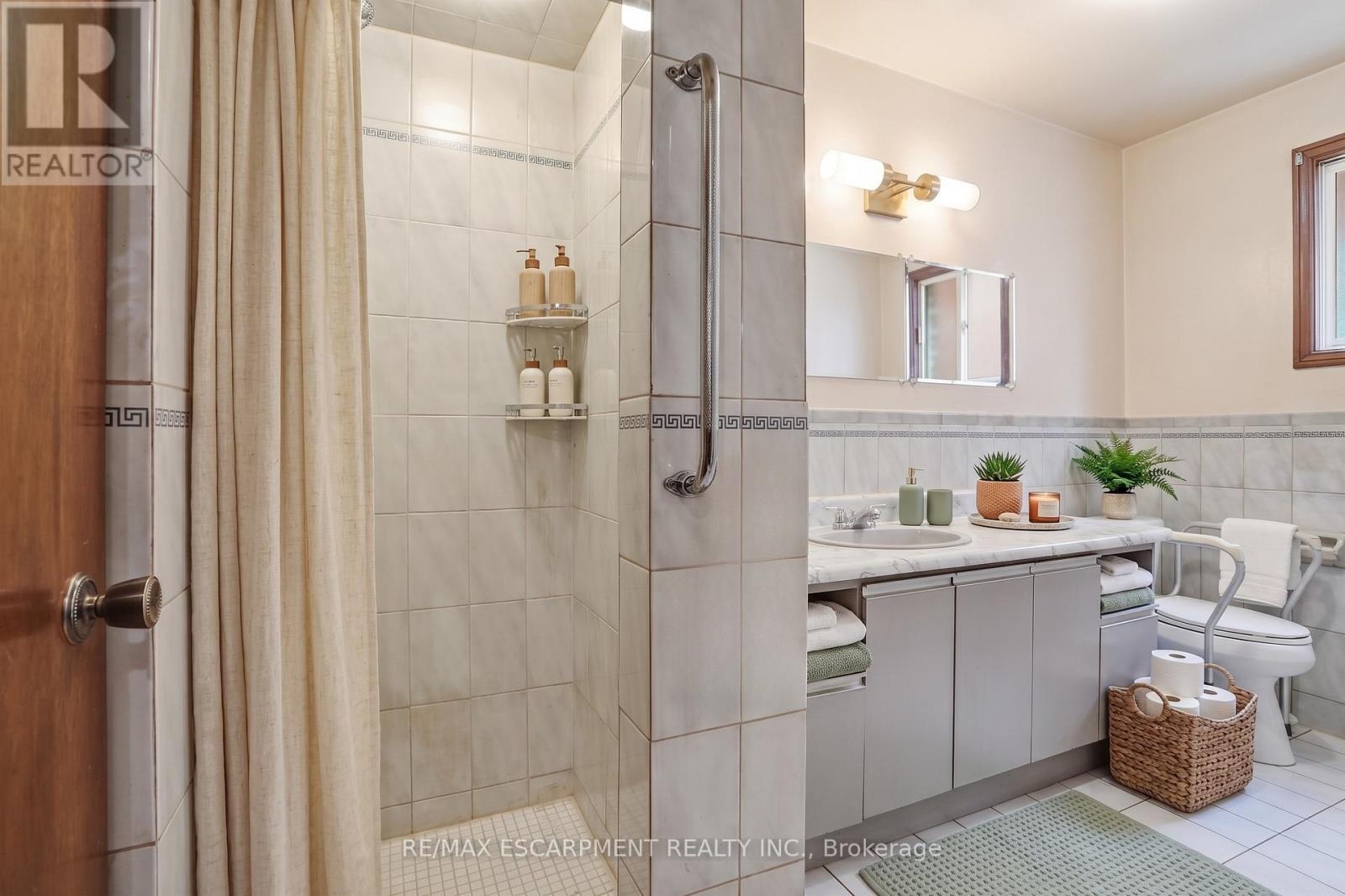 60 REXFORD DRIVE, Hamilton (Randall), Ontario, L8W2L9 — Photo 9