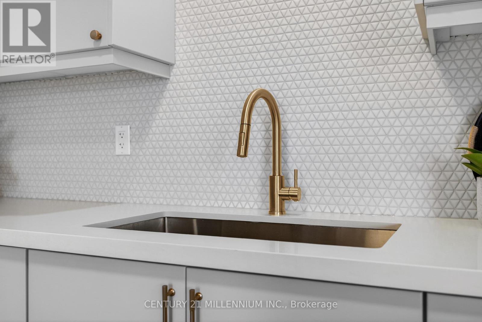 LOWER - 330 EAST 15TH STREET, Hamilton (Hill Park), Ontario, L9A4G5 — Photo 12