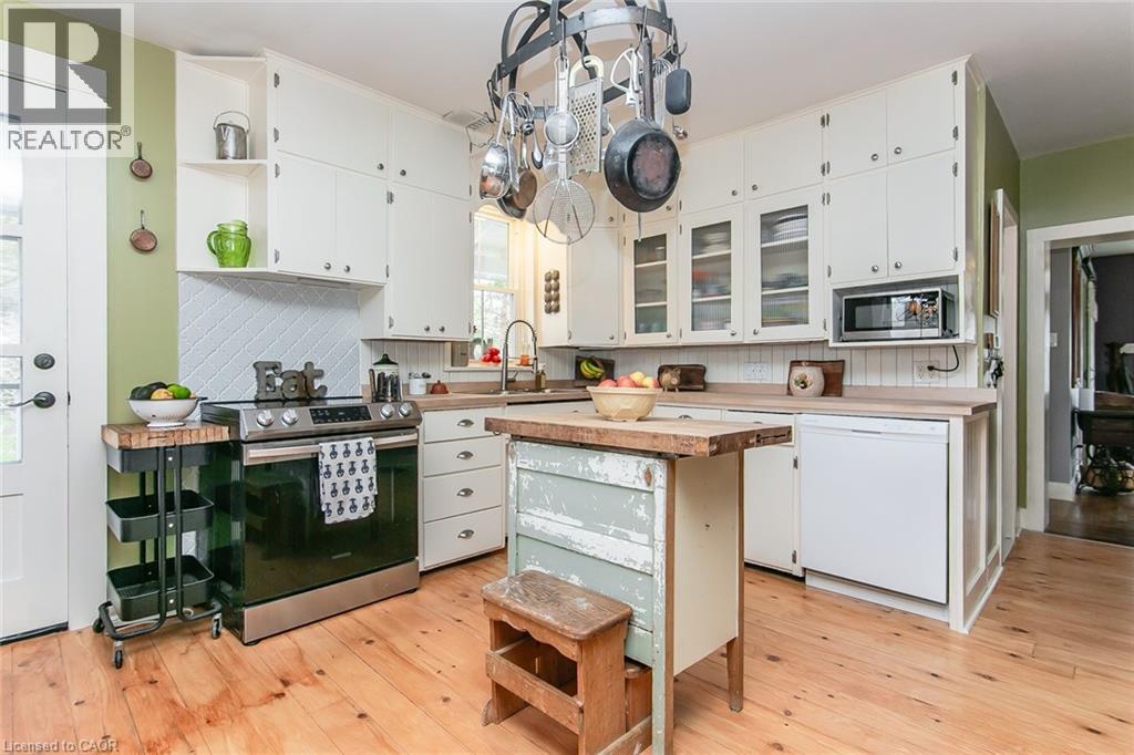 31 FRONT Street, St. Jacobs, Ontario, N0B2N0 — Photo 13