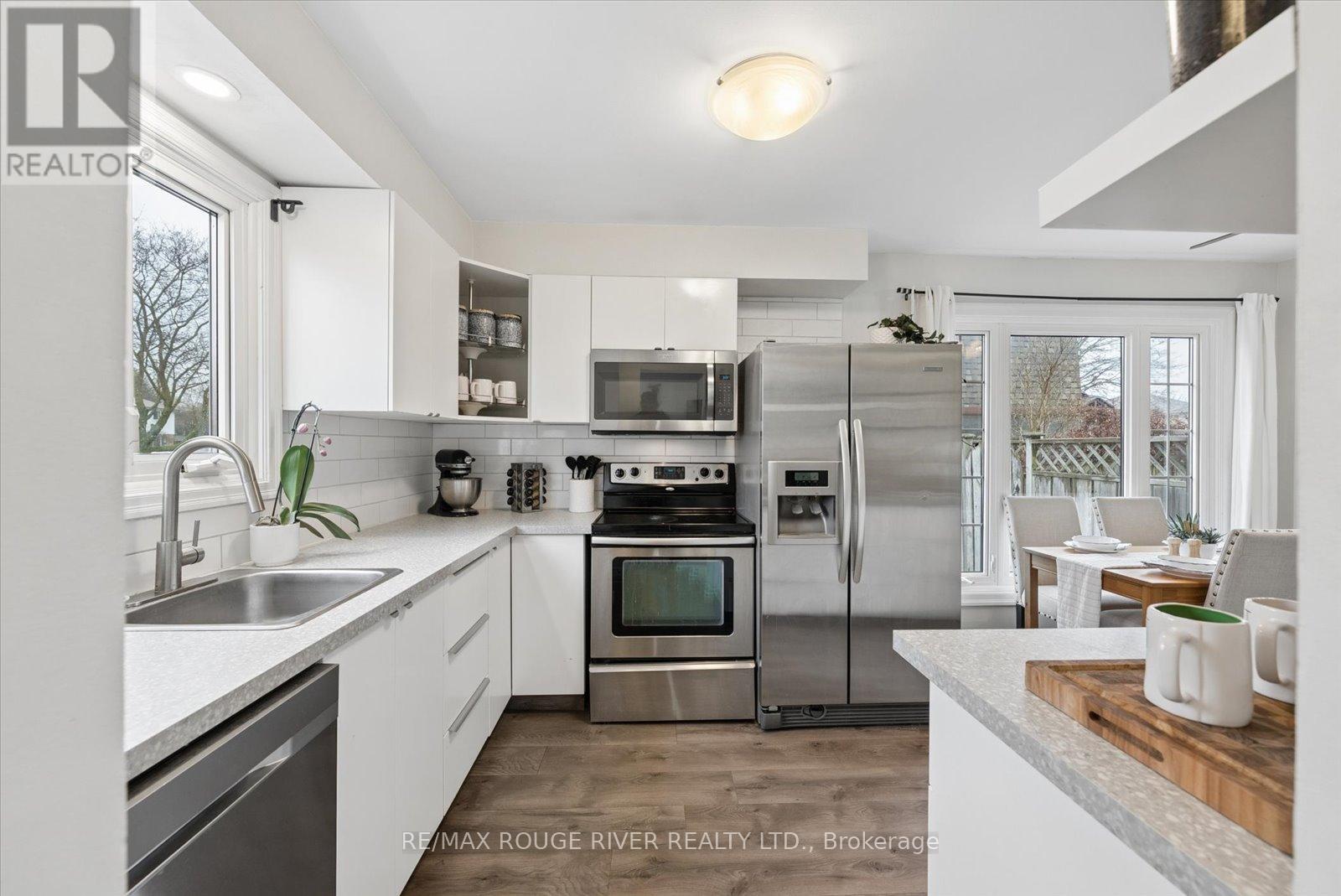 43 ORMOND DRIVE, Oshawa (Samac), Ontario, L1G7E3 — Photo 5