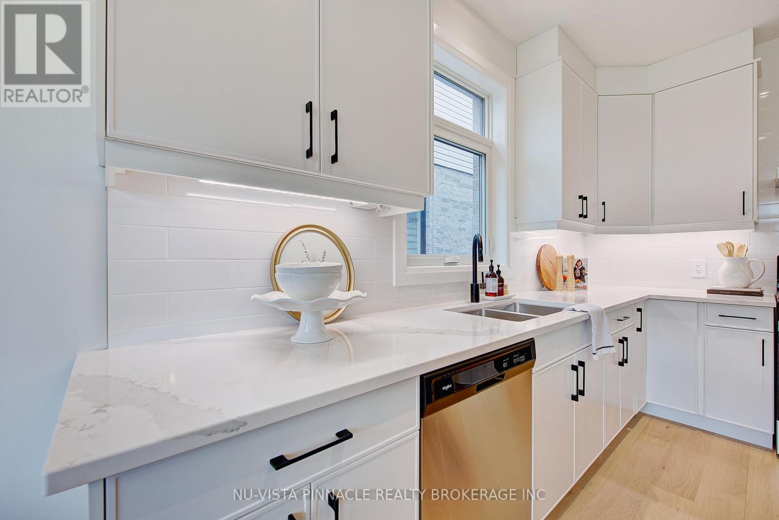 1685 BRAYFORD AVENUE, London South (South K), Ontario, N6K0H1 — Photo 7