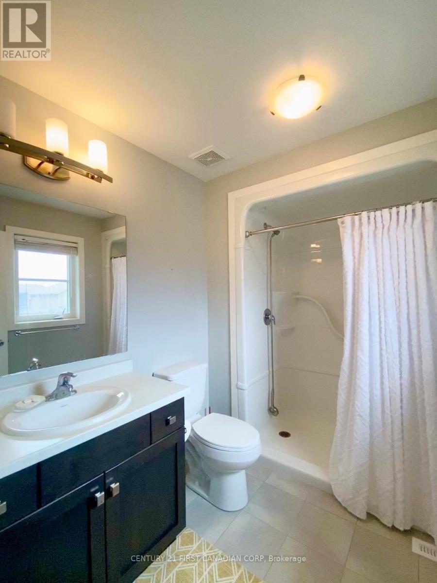 7 EMPIRE PARKWAY, St. Thomas, Ontario, N5R0E9 — Photo 8