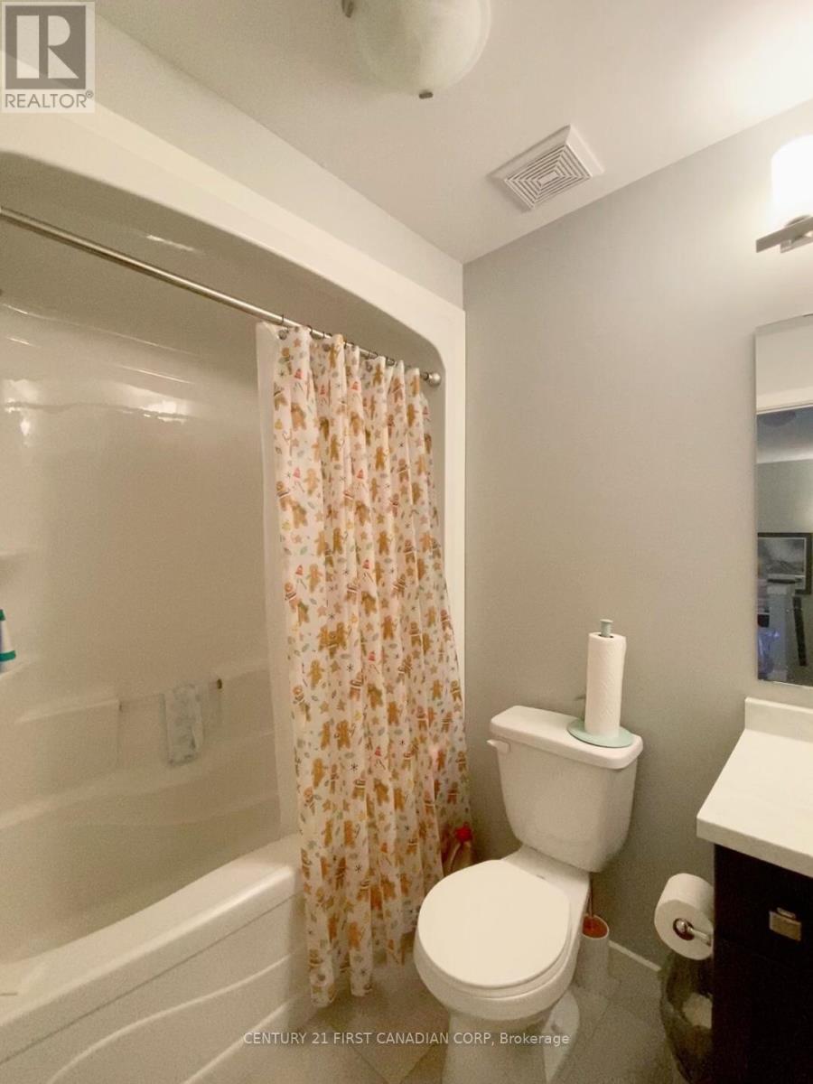 7 EMPIRE PARKWAY, St. Thomas, Ontario, N5R0E9 — Photo 9