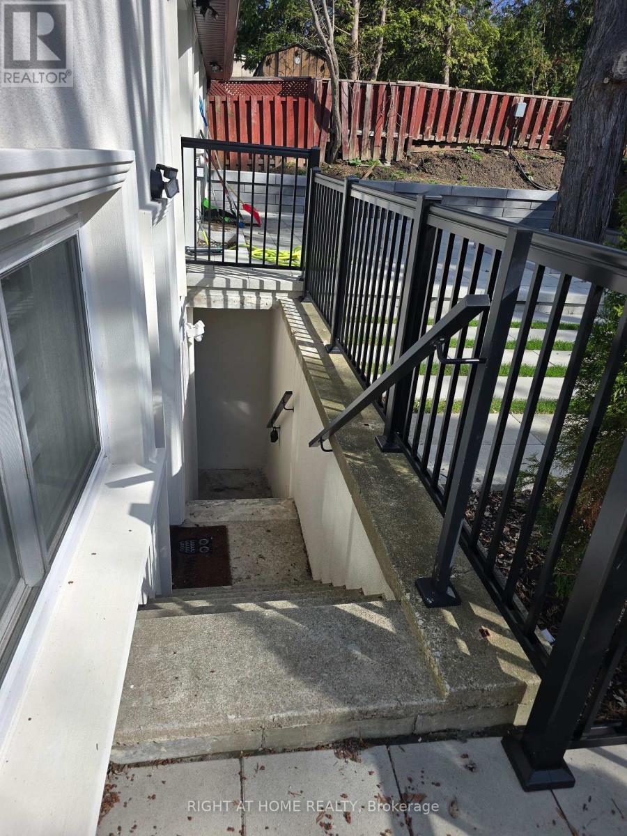 UNIT B - 17 OLSEN DRIVE, Toronto (Parkwoods-Donalda), Ontario, M3A3J1 — Photo 13