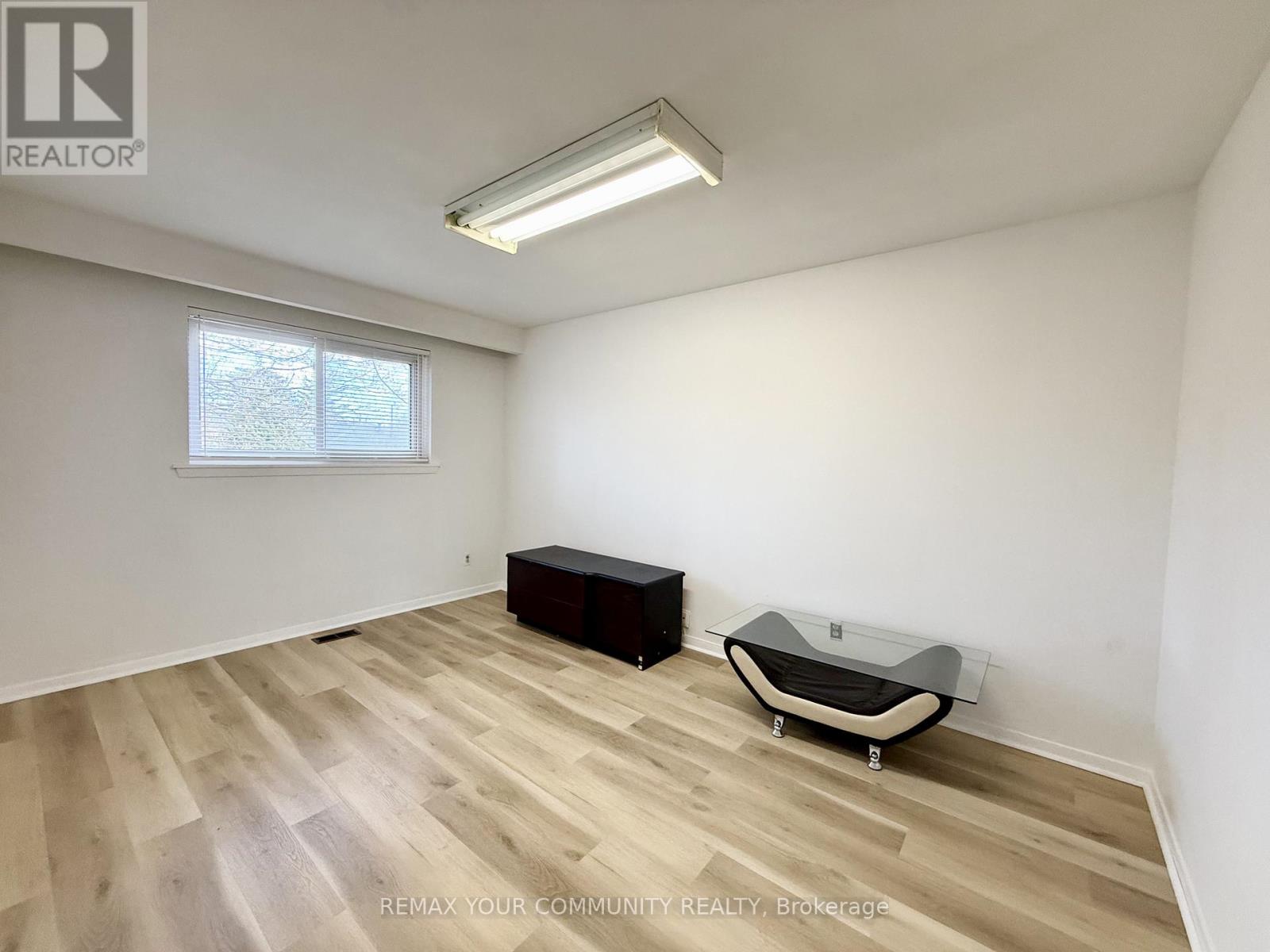 UPPER - 17 REGATTA CRESCENT, Toronto (Newtonbrook West), Ontario, M2R2X7 — Photo 15