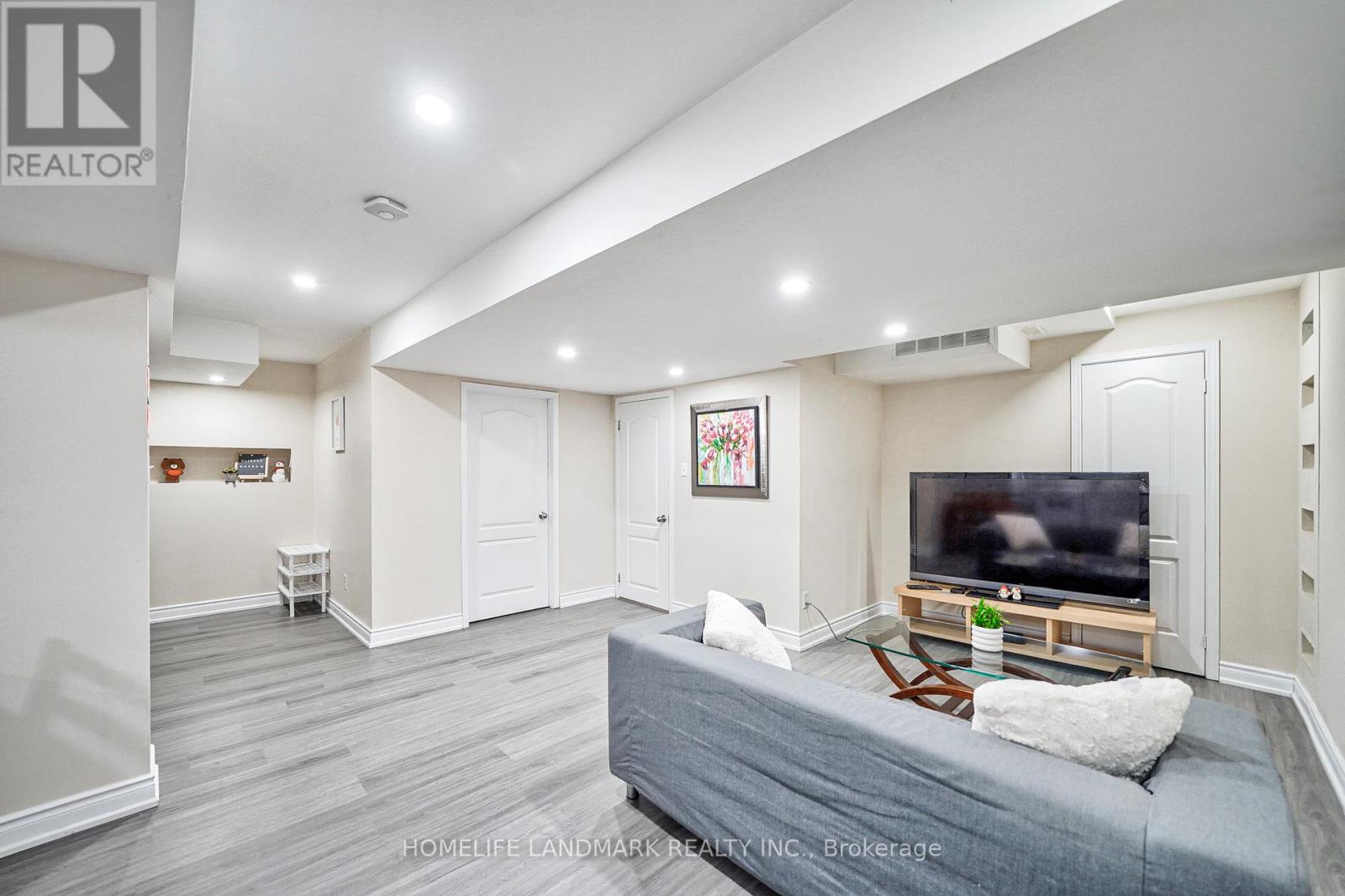 BSMT - 6 STONEBRIDGE BOULEVARD, Toronto (L'Amoreaux), Ontario, M1W4A7 — Photo 4