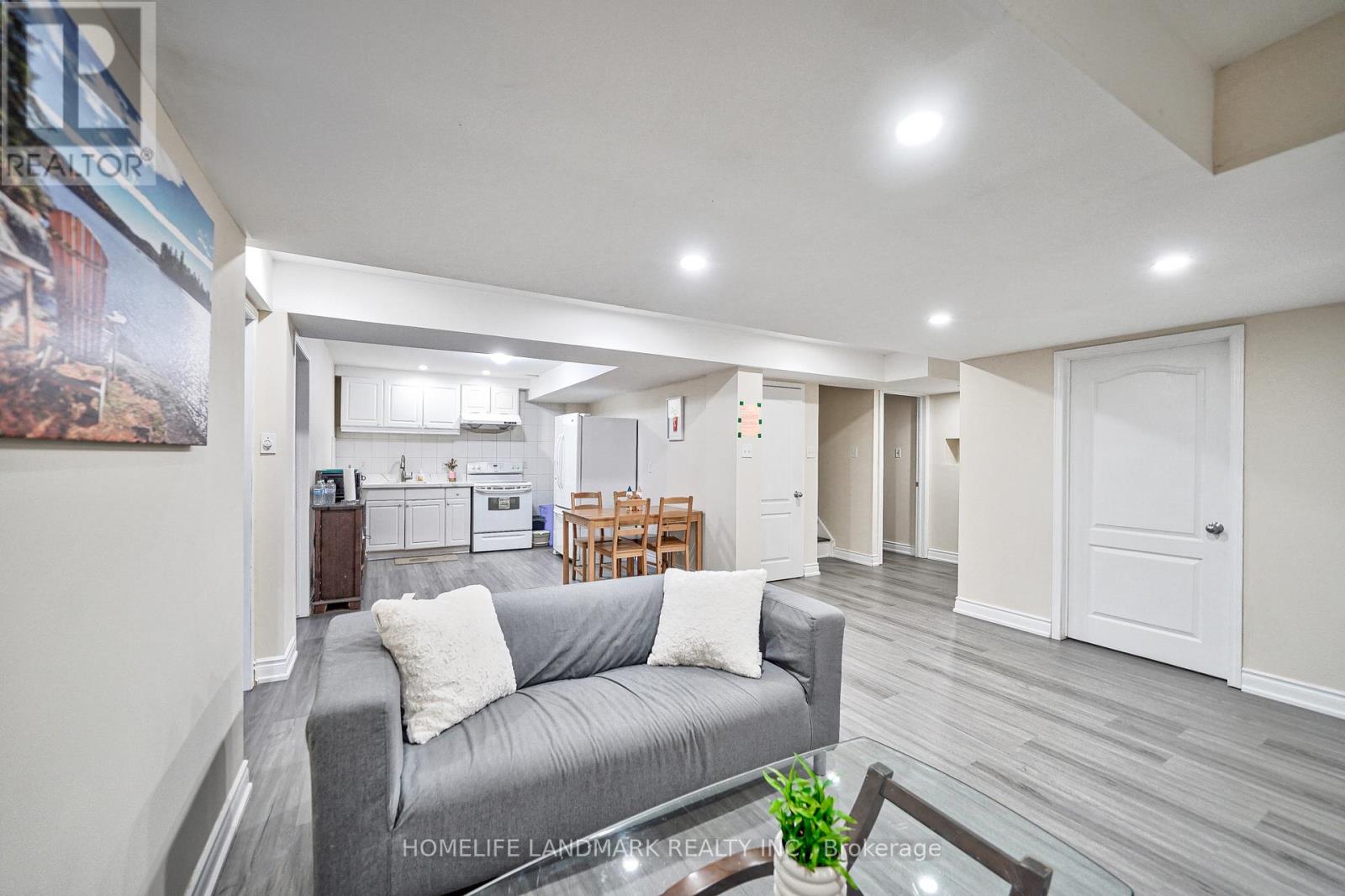 BSMT - 6 STONEBRIDGE BOULEVARD, Toronto (L'Amoreaux), Ontario, M1W4A7 — Photo 6