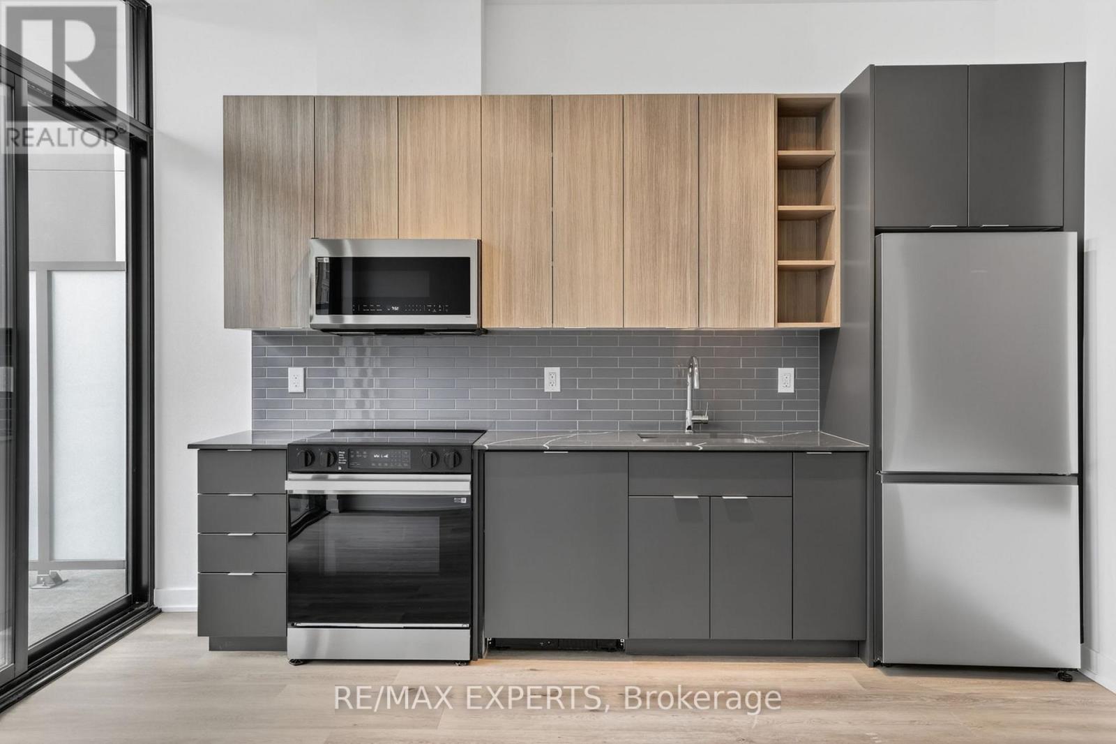 204 - 2075 LAKESHORE ROAD, Burlington (Brant), Ontario, L7R1E2 — Photo 16