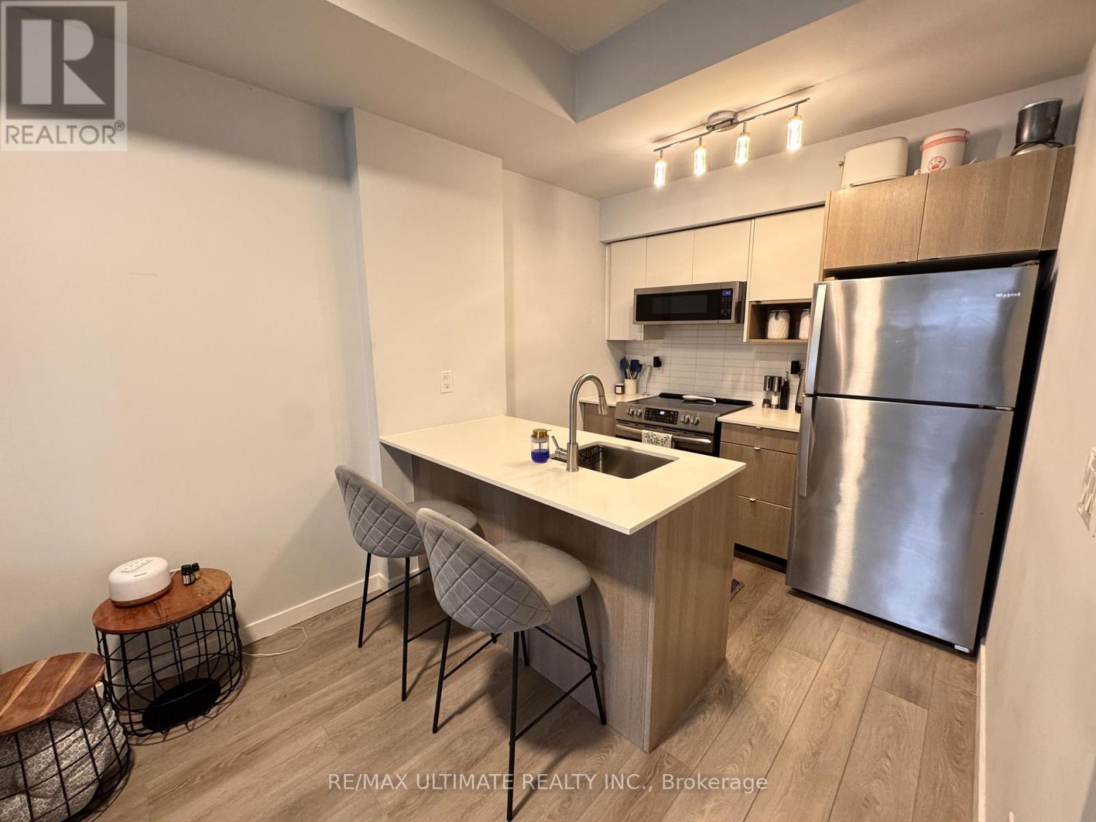 113 - 1135 COOKE BOULEVARD, Burlington (LaSalle), Ontario, L7T0C3 — Photo 3