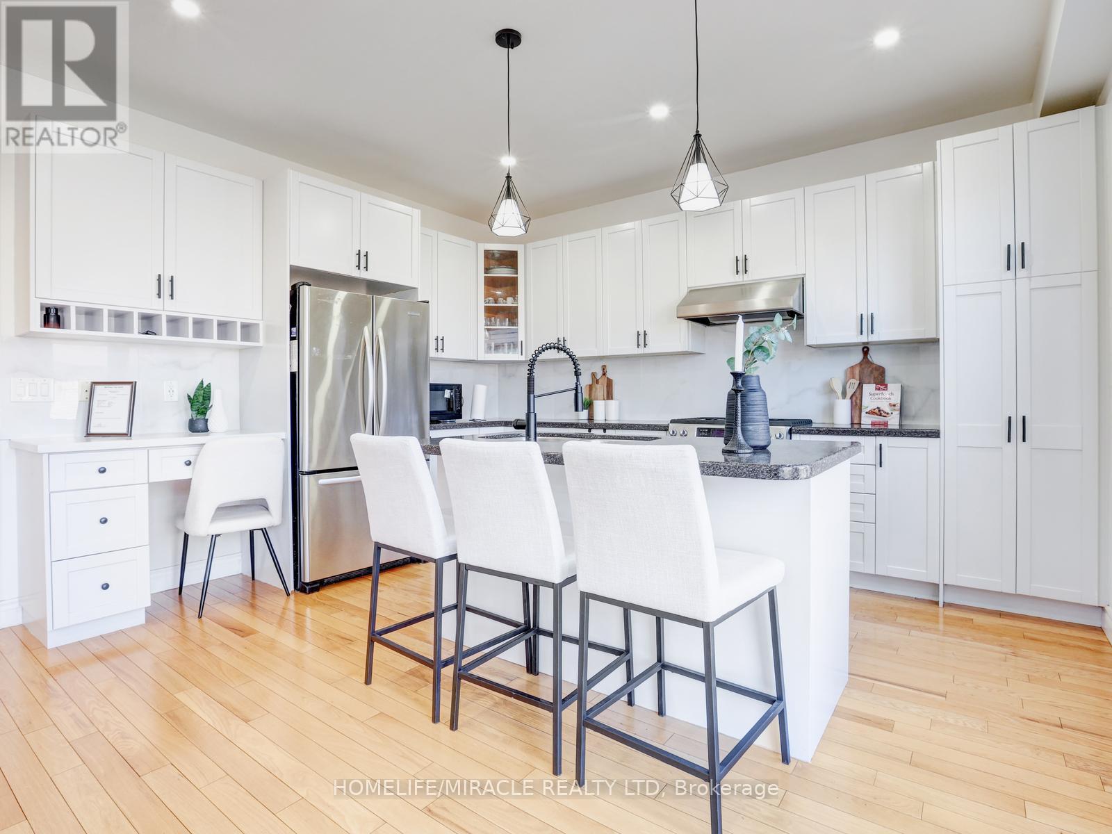 584 PINERY TRAIL, Waterloo, Ontario, N2V2Y3 — Photo 13