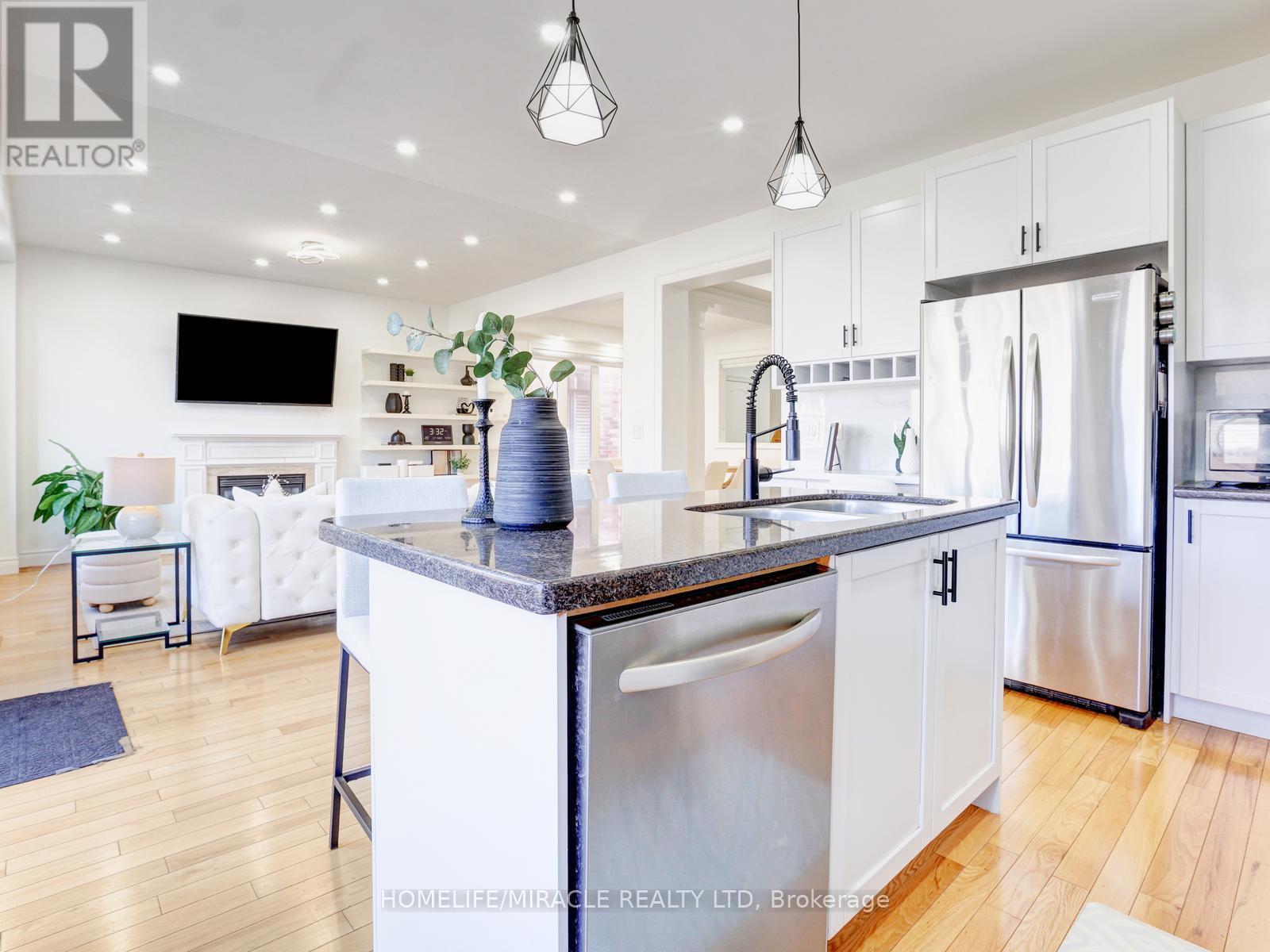 584 PINERY TRAIL, Waterloo, Ontario, N2V2Y3 — Photo 14