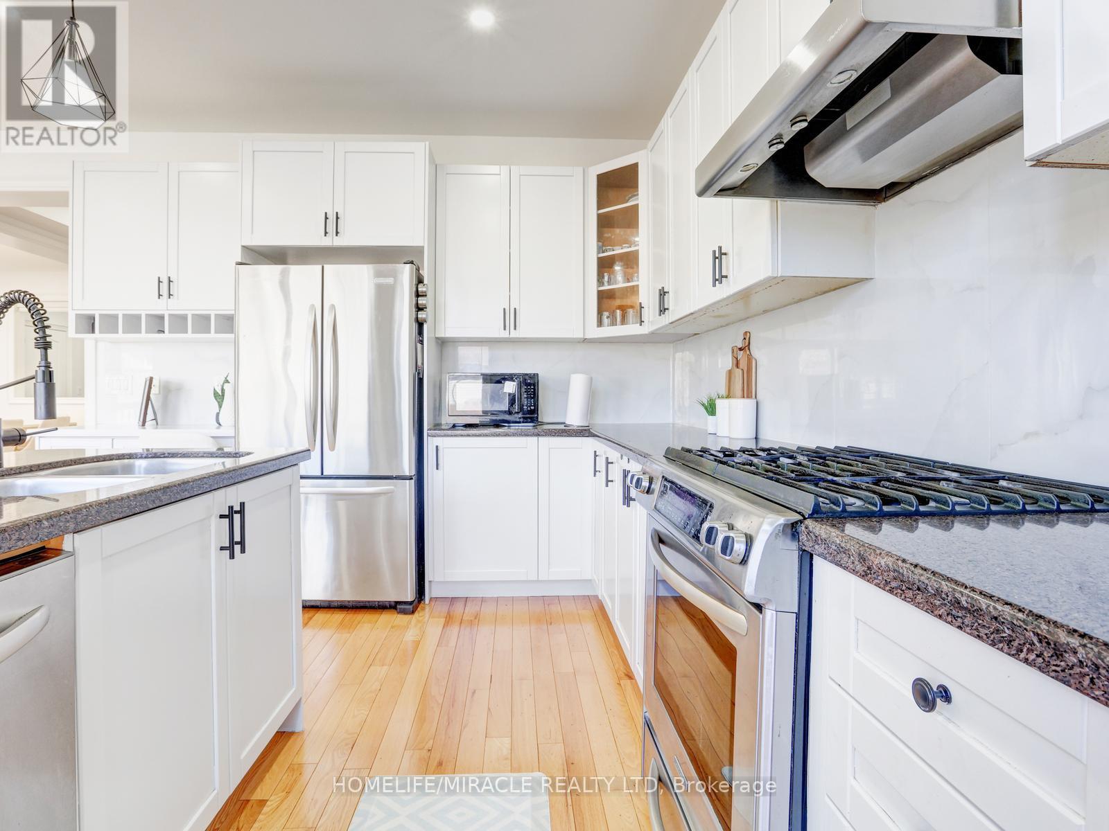 584 PINERY TRAIL, Waterloo, Ontario, N2V2Y3 — Photo 15