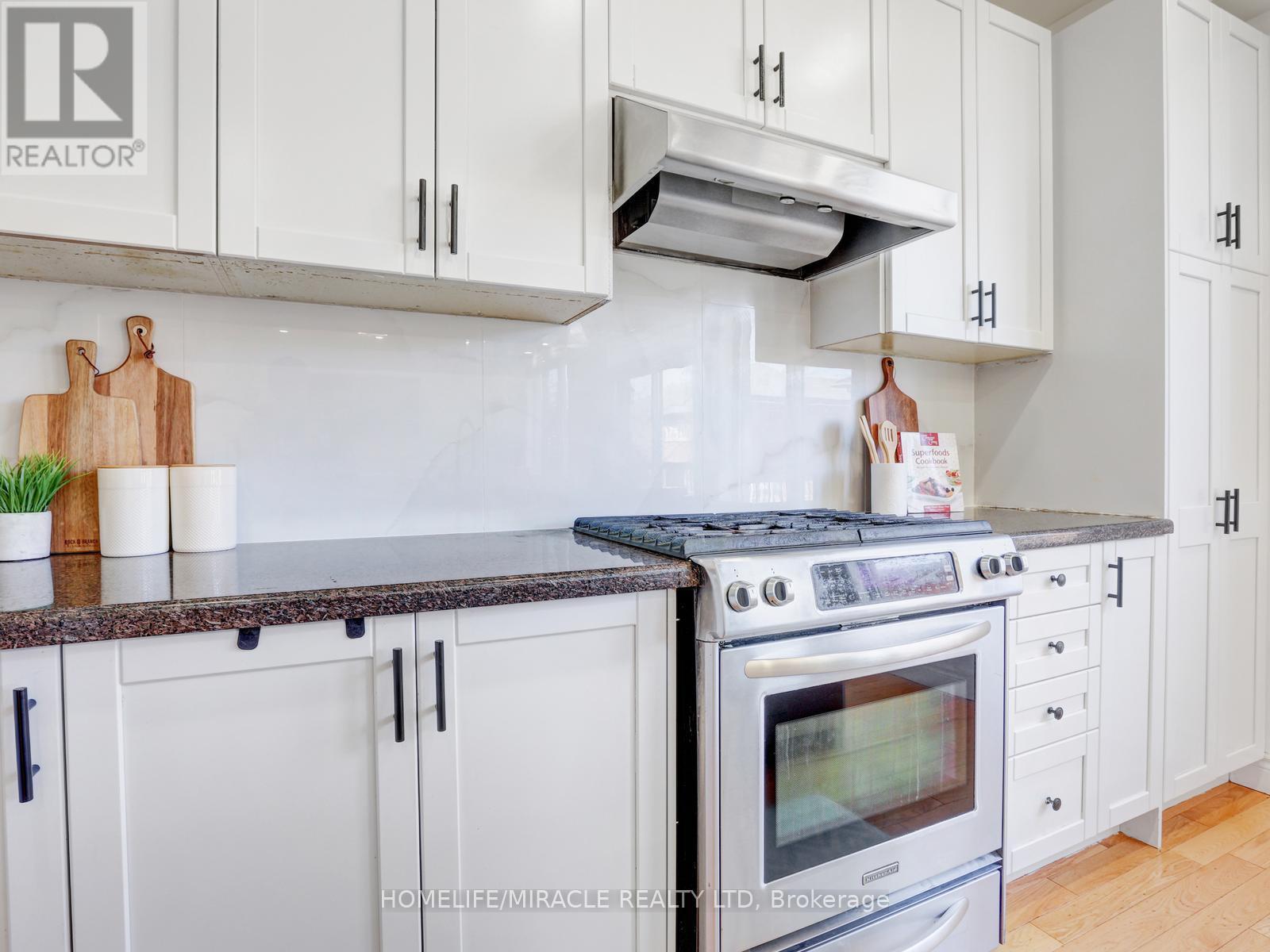 584 PINERY TRAIL, Waterloo, Ontario, N2V2Y3 — Photo 16