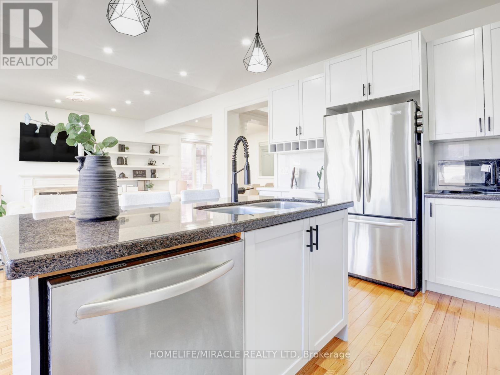 584 PINERY TRAIL, Waterloo, Ontario, N2V2Y3 — Photo 17