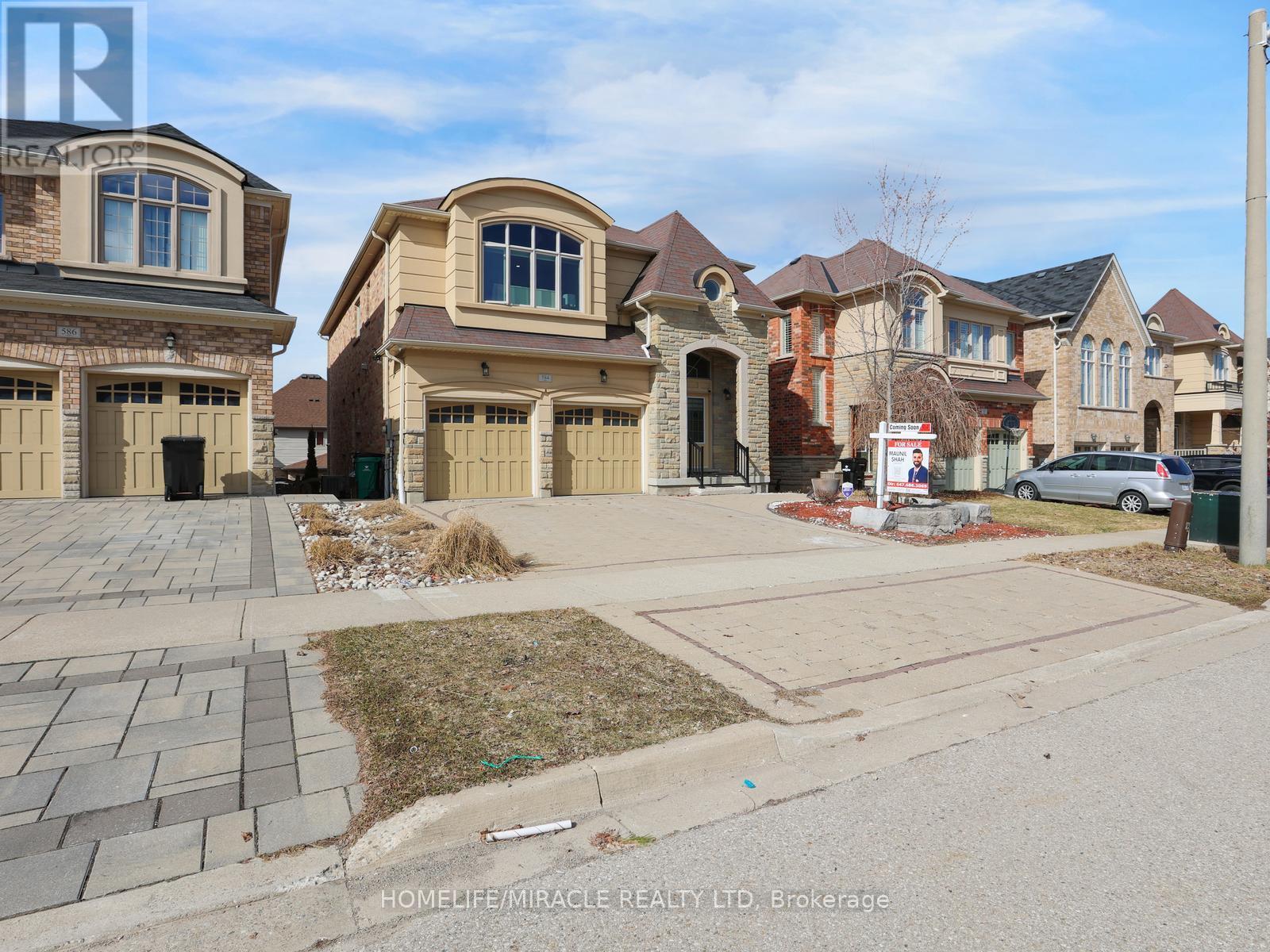 584 PINERY TRAIL, Waterloo, Ontario, N2V2Y3 — Photo 2