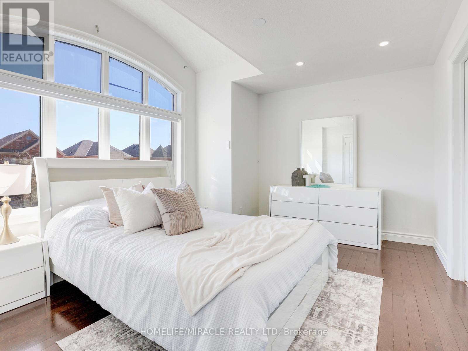 584 PINERY TRAIL, Waterloo, Ontario, N2V2Y3 — Photo 24